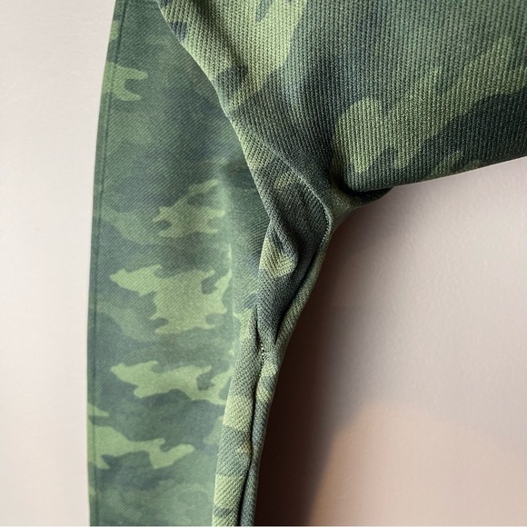 Spanx Green Camo Seamless Leggings M - Picture 7 of 9